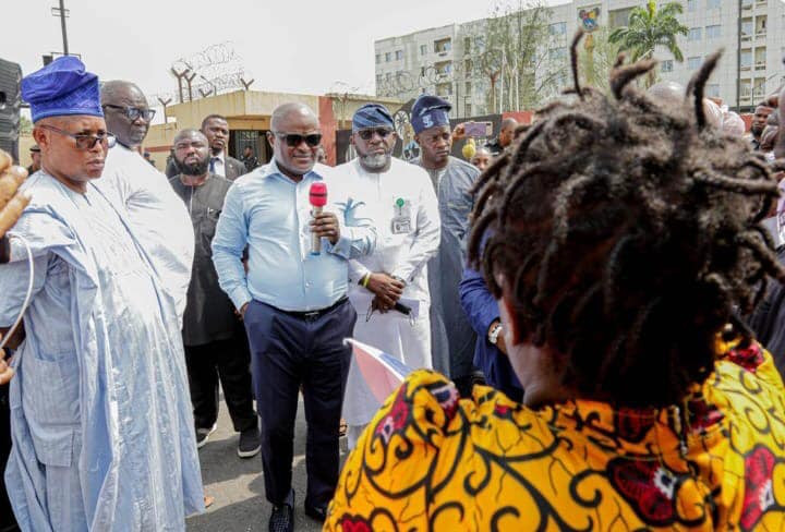 Bamise Ayanwola: Family, activists others protest at Lagos State House of Assembly (photos/video) 