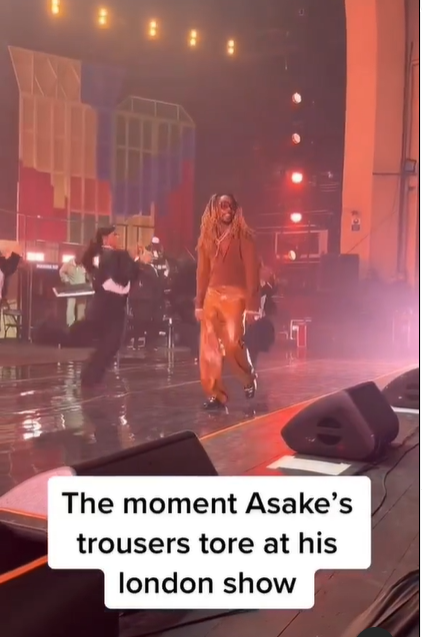 Moment Asake?s trouser tore while performing at his London show (video)